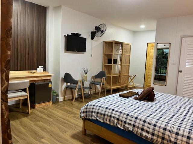 Thai Life Guesthouse Khaolak カオラック エクステリア 写真