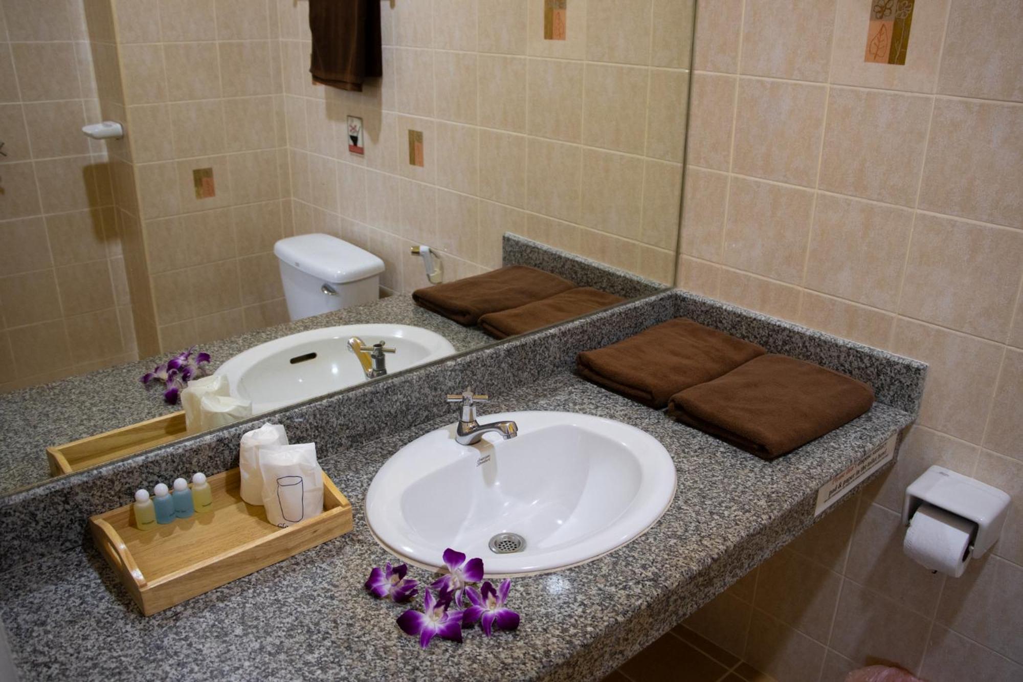 Thai Life Guesthouse Khaolak カオラック エクステリア 写真