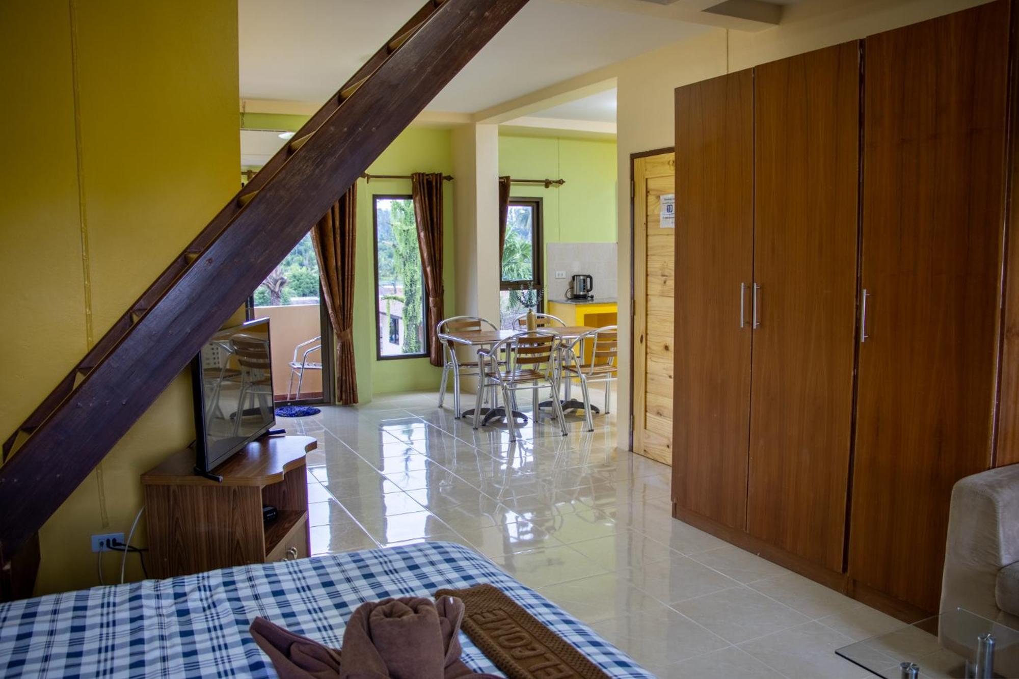 Thai Life Guesthouse Khaolak カオラック エクステリア 写真