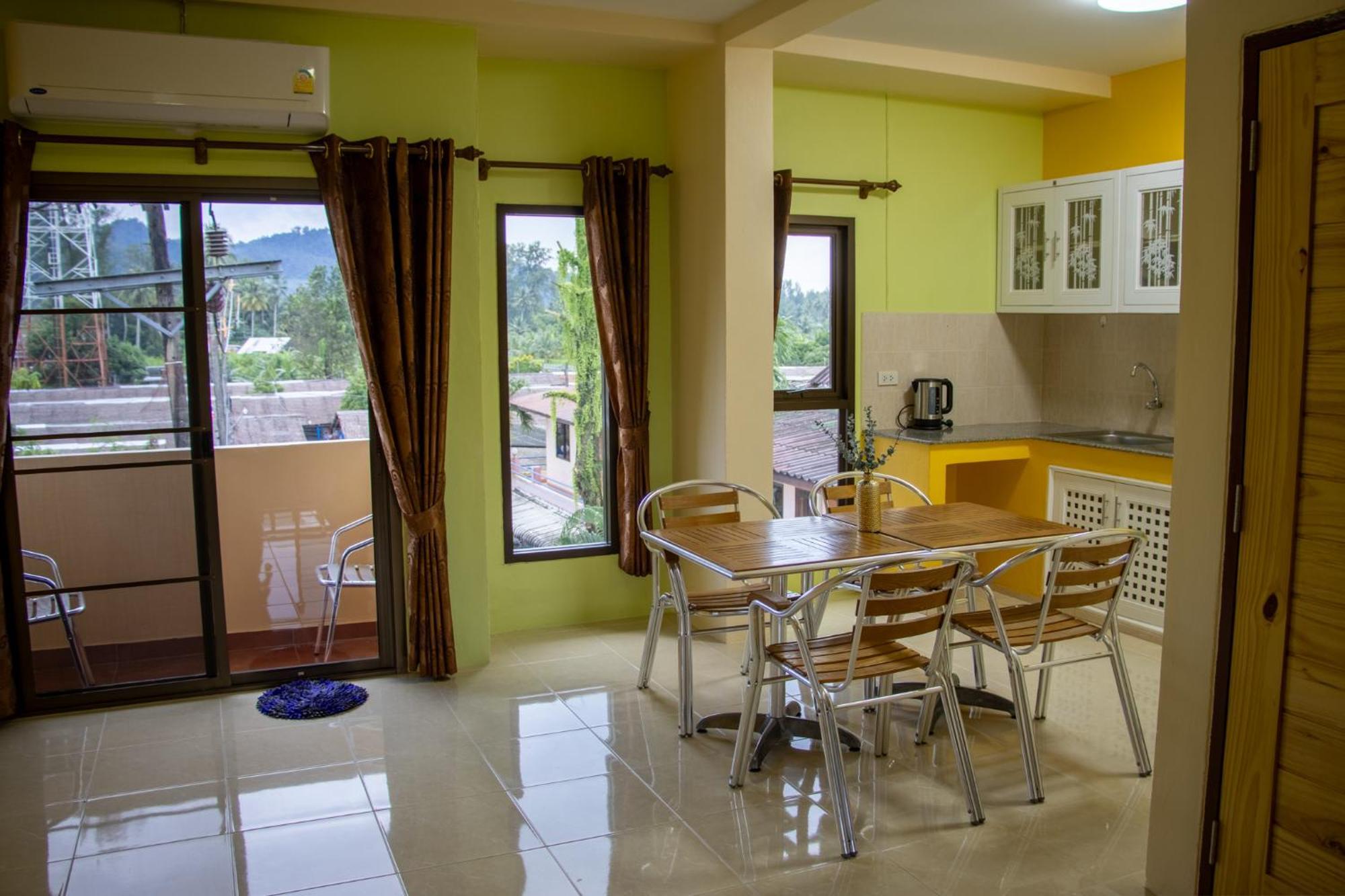 Thai Life Guesthouse Khaolak カオラック エクステリア 写真