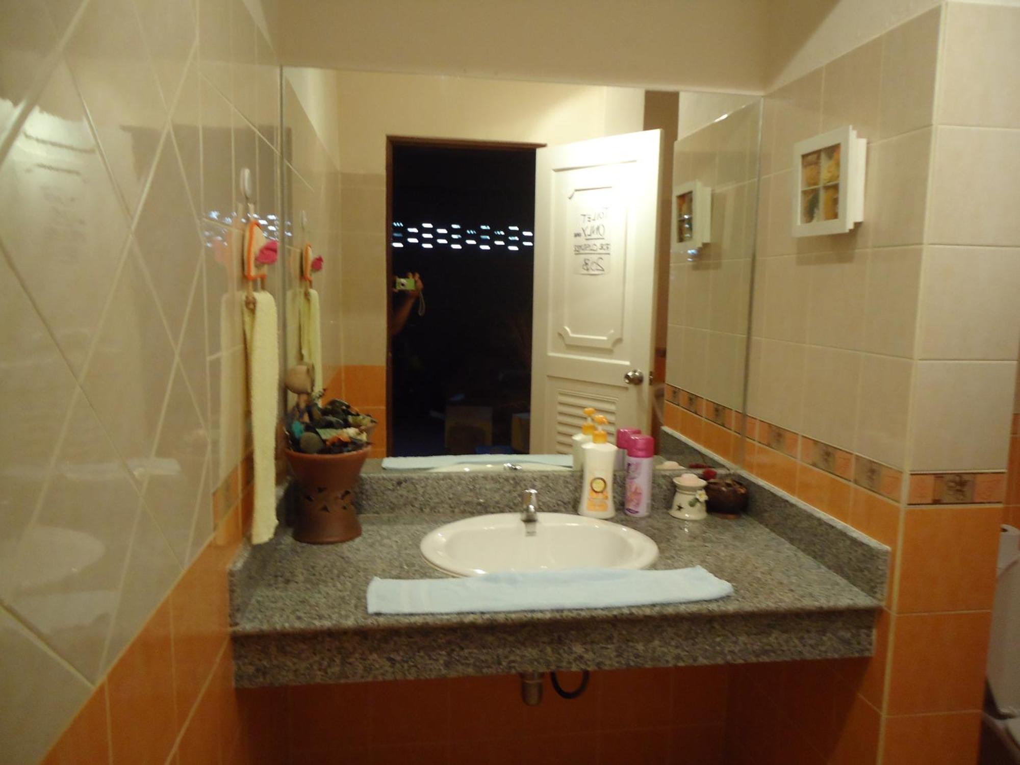 Thai Life Guesthouse Khaolak カオラック エクステリア 写真