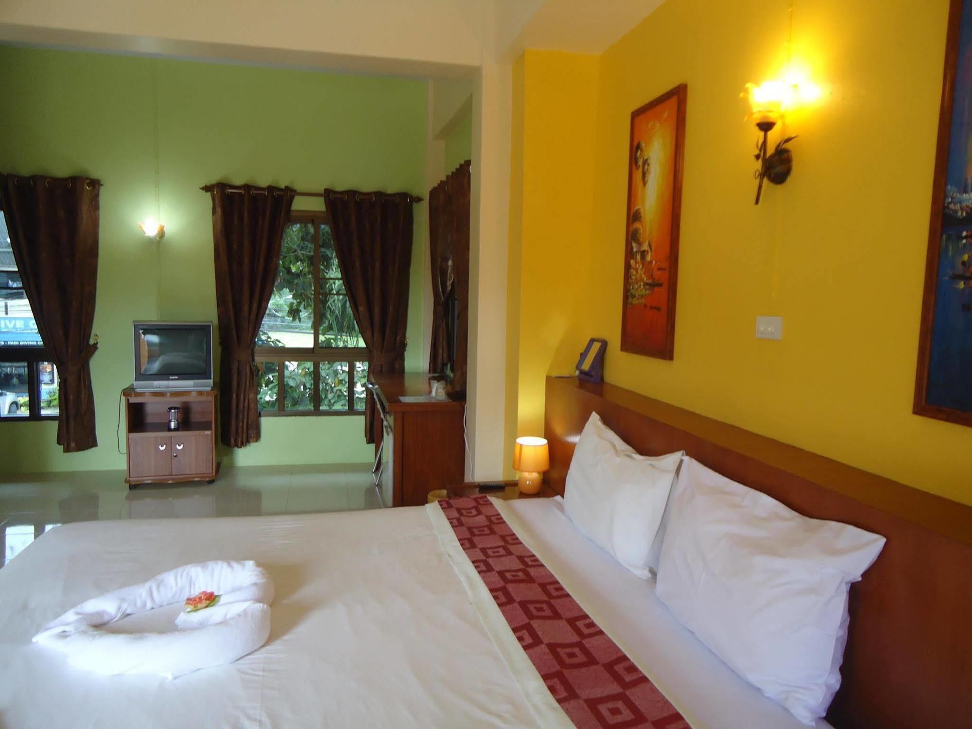 Thai Life Guesthouse Khaolak カオラック エクステリア 写真